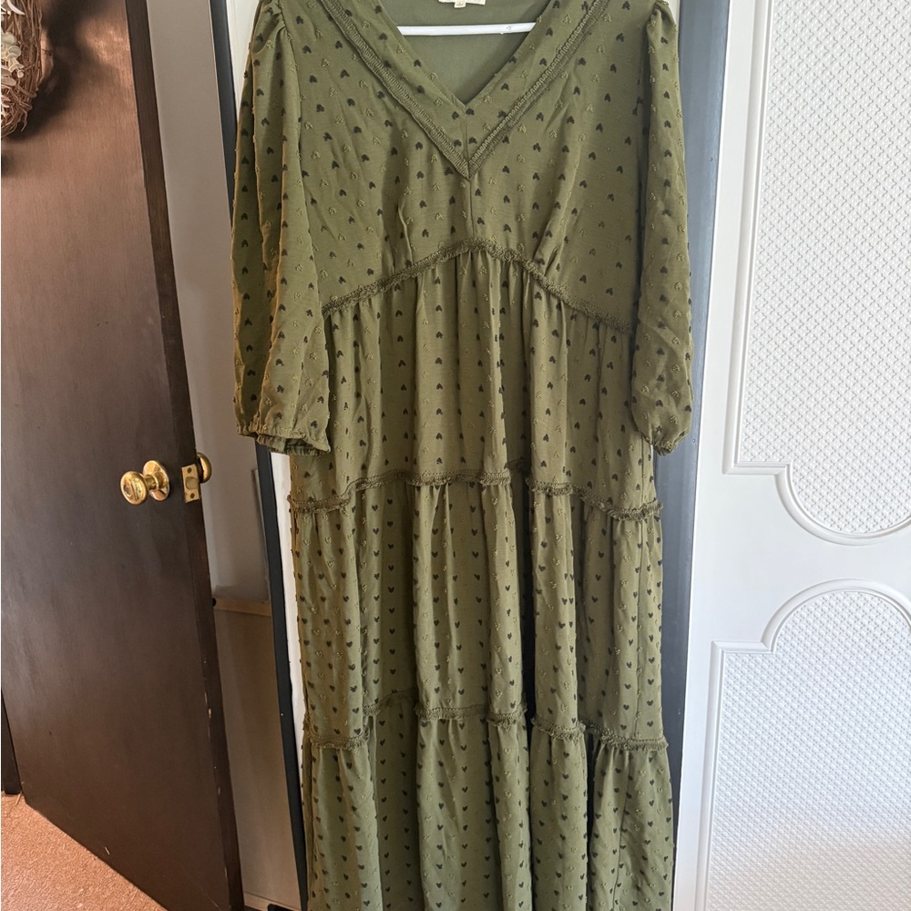 Tea n Rose Sage Green V-Neck Maxi Dress